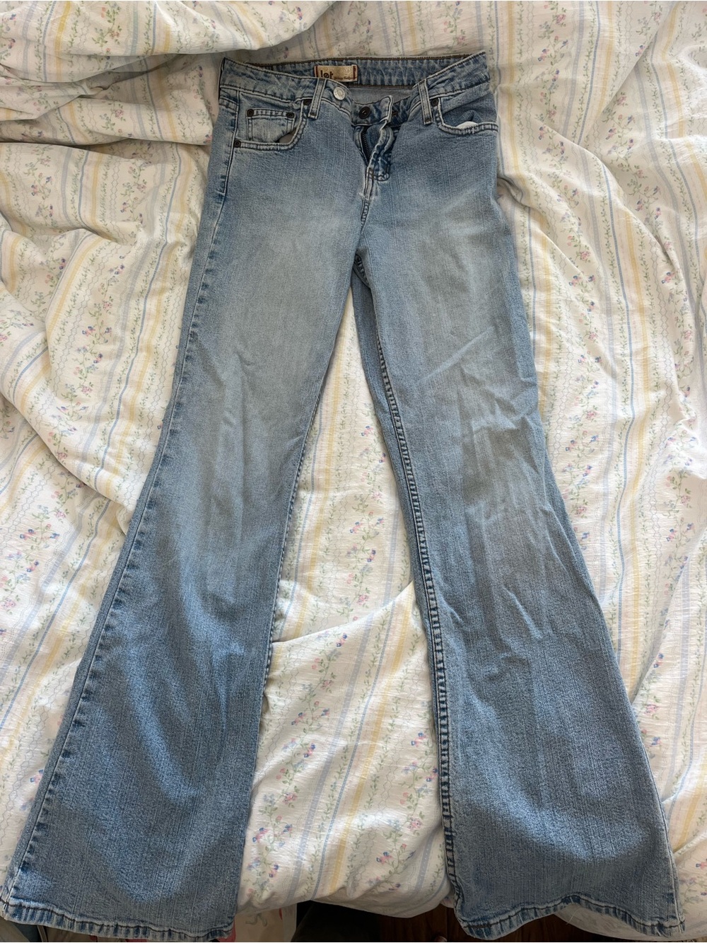 lei Light Wash Women's Flared Jeans like new